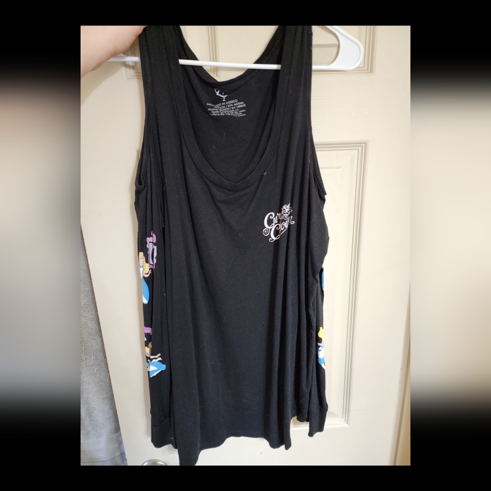 Torrid Alice in Wonderland size 2 long sleeve with cutout shoulders